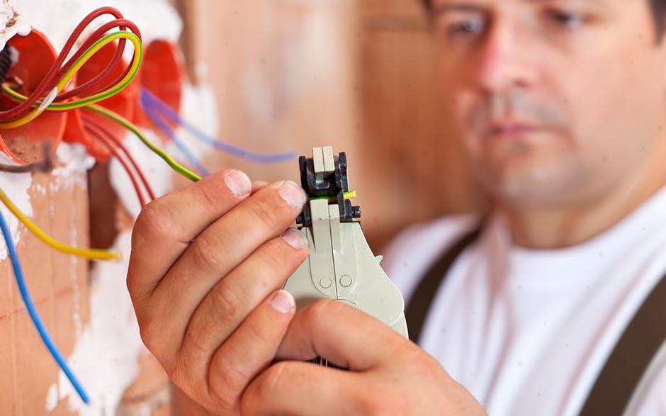 électricien professionnel Paris 8